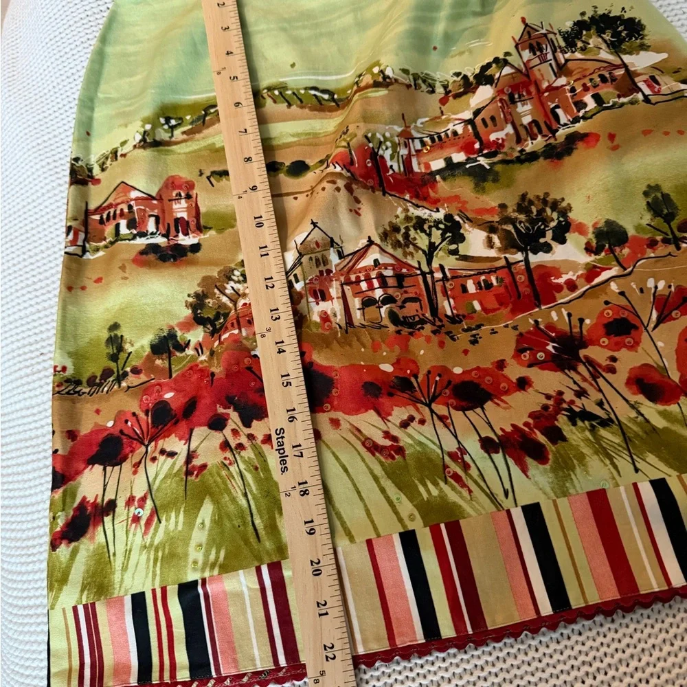 NWT New York city design co. Womans skirt knee length. Green city. Side zip,
